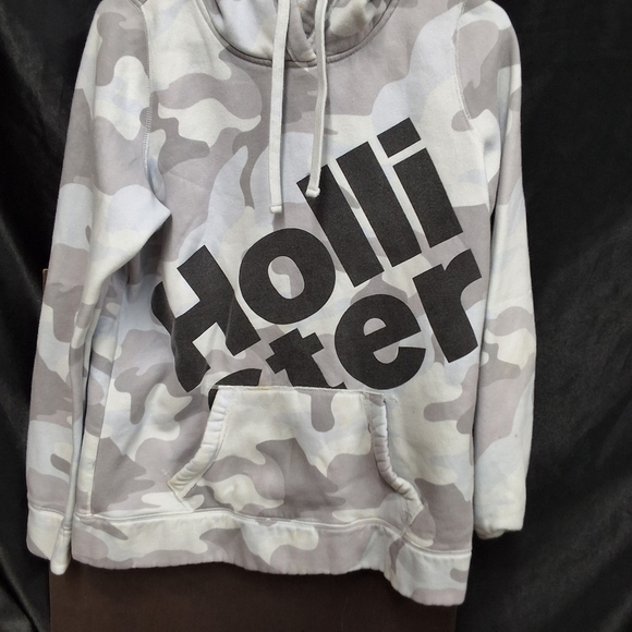 Hollister Beige Hoodie*has flaws* (see pics) price reduced for flaws - Picture 6 of 11